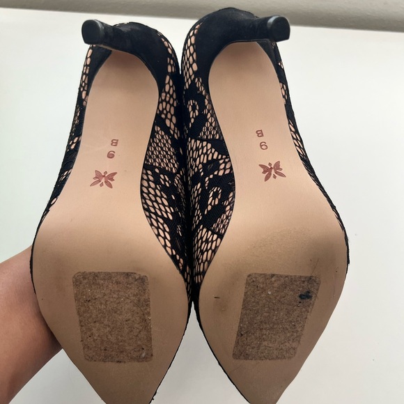 NEW BCBG Generation Heels - Picture 8 of 8